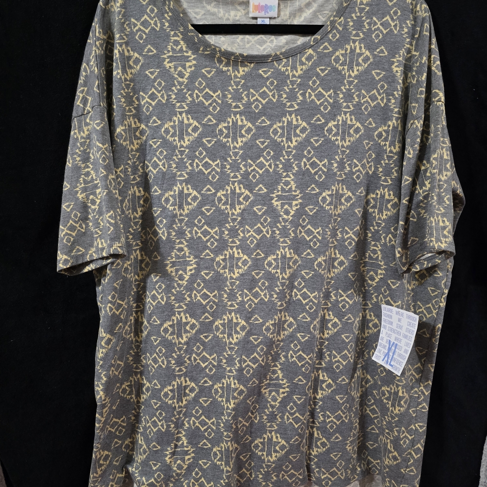 LuLaRoe Irma Tunic